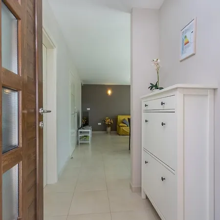 Casa *